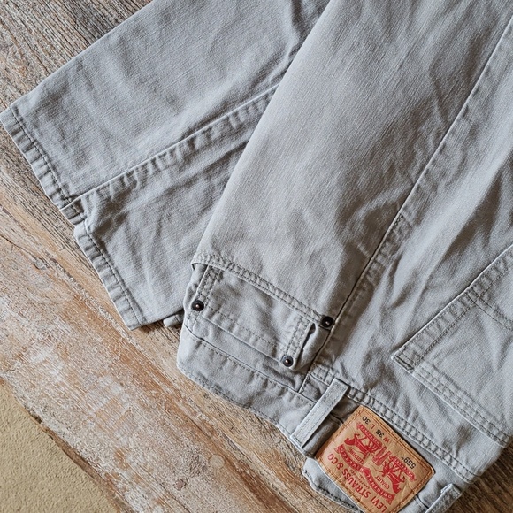 LEVI'S 559 Relaxed Straight Khaki Olive color 38W x 30L EUC - Picture 3 of 6